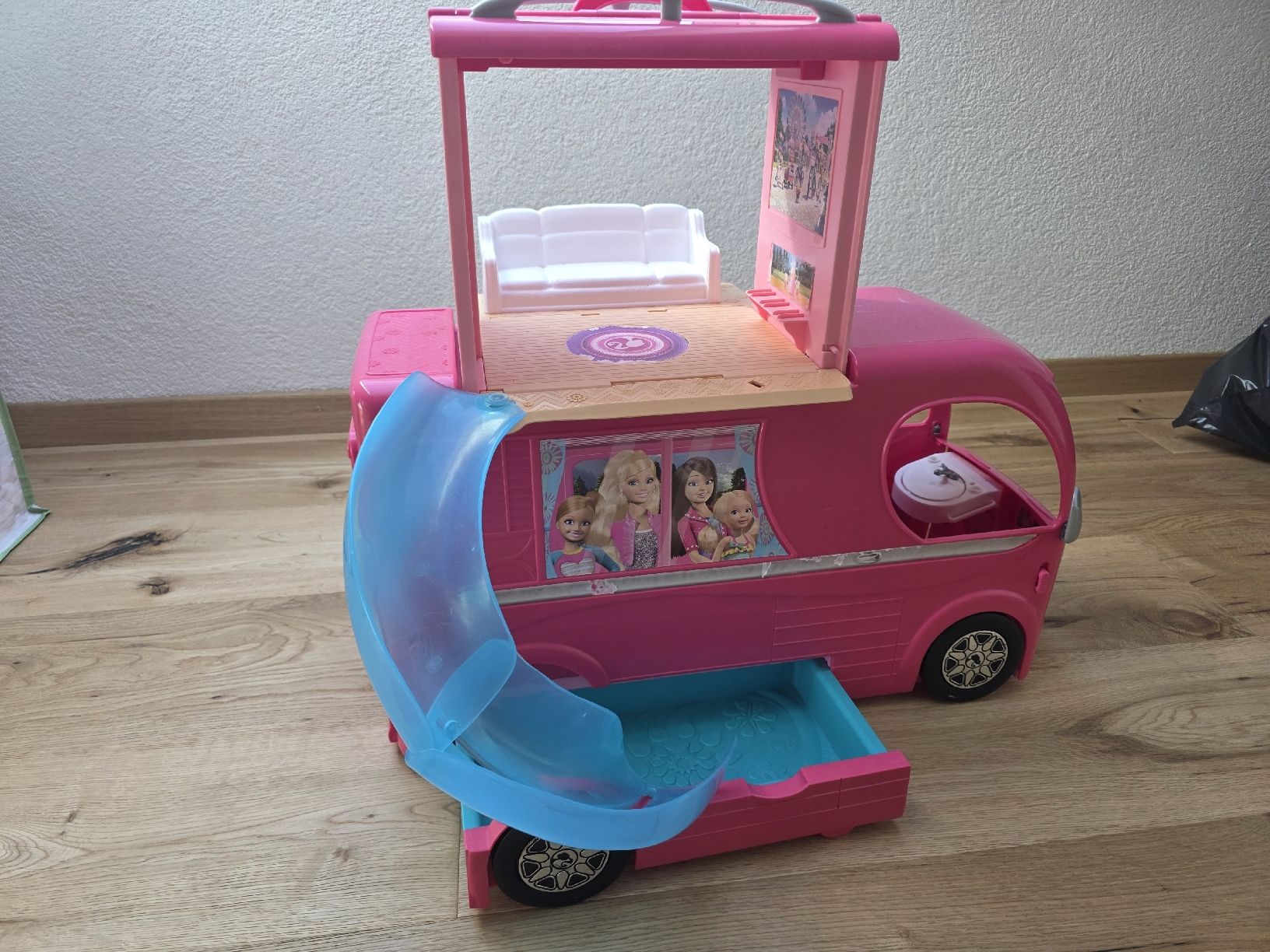 Giocattoli: Barbie Wohnmobil mit Rutsche – Usato da Toffen venduto da ver_x68f 9