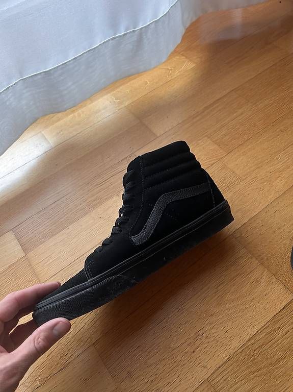 Vans Chaussures hommes: Vans SK8-HI UNISEX - 42.5 – D'occasion à Innertkirchen par Rockshox5 2