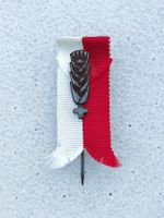 Anstecknadel Äere mit Seidenband, V3