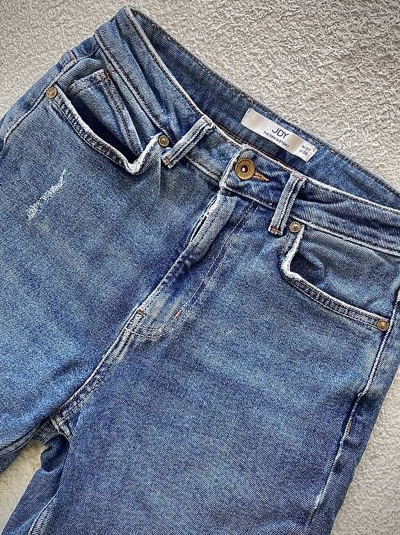Jeans: Jeans JDY Grösse 27/30 – Usato da Zürich venduto da ann_6rlt 1