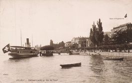 Vevey debarcadere boot battello schiff