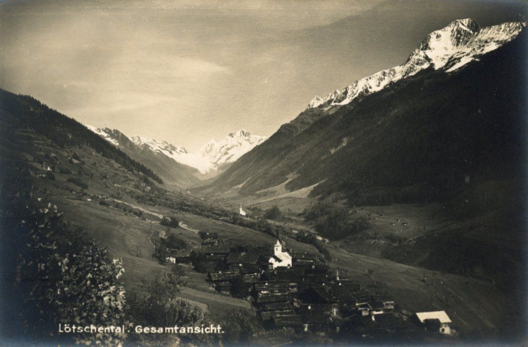 Cartoline postali: Lötschental   VS  -    Gesamtansicht      ca. 1920 – Usato da Brig venduto da Valcards54