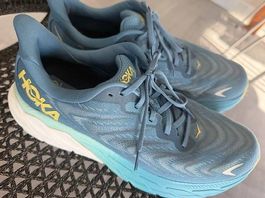 HOKA Sportschuhe Arahi 6, Grösse 44, fast wie neu