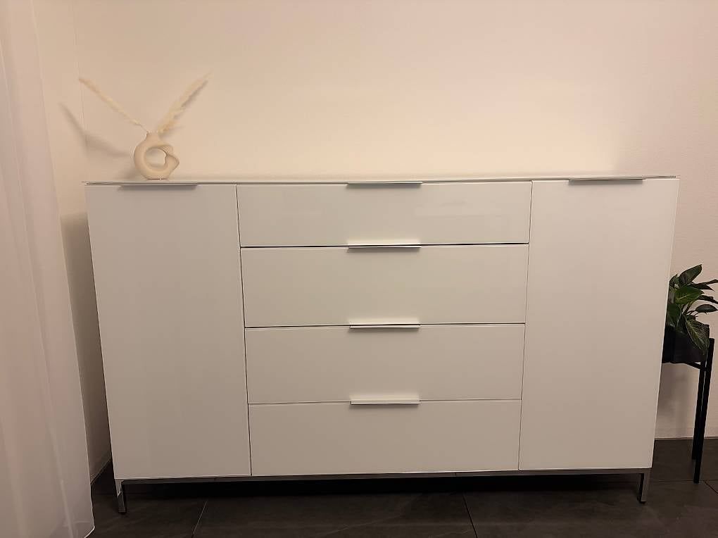 Cassettiere: Sideboard Glas hochglanz – Usato da Kleindöttingen venduto da Sabey