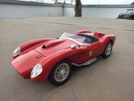 Ferrari 250 Testarossa - 1/18 - Bburago