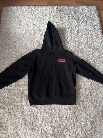 Supreme Hoodie, Schwarz, Grösse M, Winter-Sale Aktion!