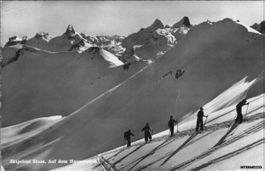Stoos SZ // 1958 Skifahrer Skigebiet Hauserstock // Winter