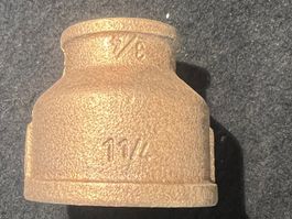 Reduktion Messing 1 1/4 Zoll auf 3/4 Zoll neu