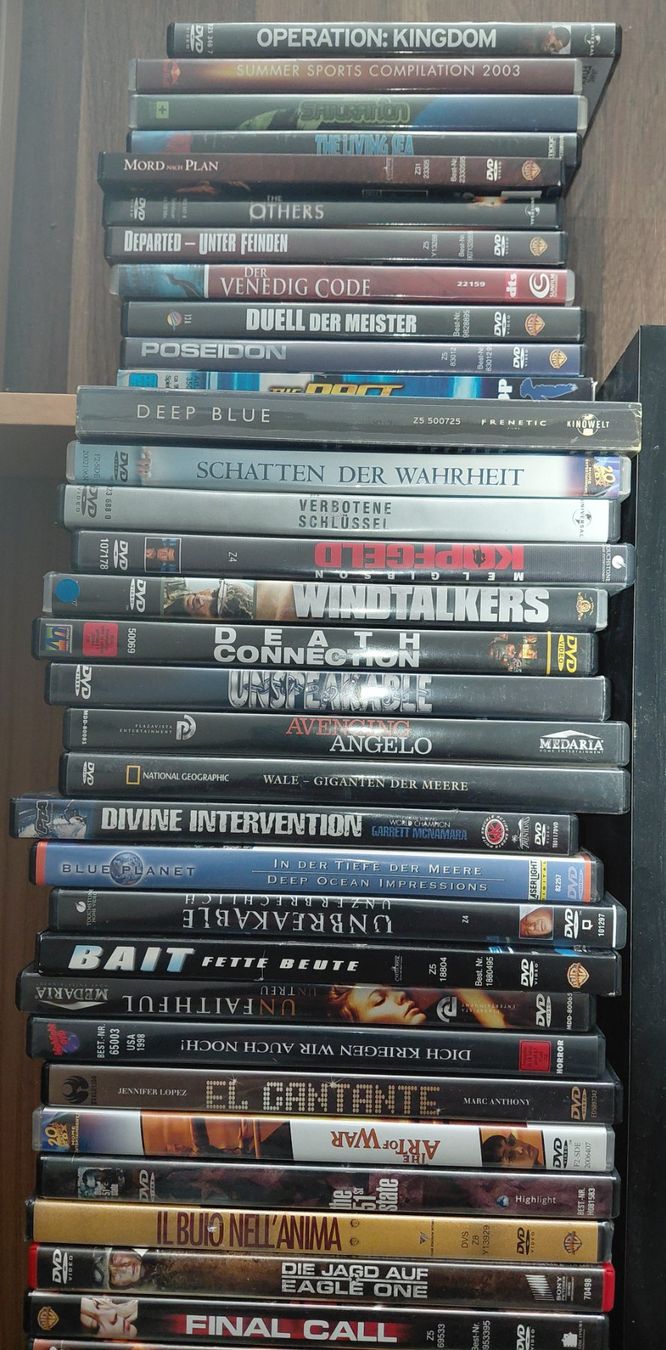 Tous les DVDs: 57 diverse DVD Filme – D'occasion à Illnau par myoneclaude 1