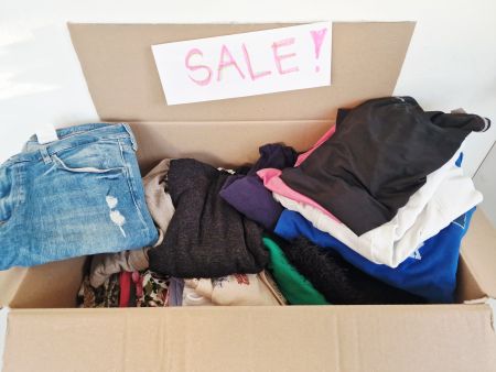 Letzte Chance - DamenKleiderpaket div. Gr. M mit Mantel