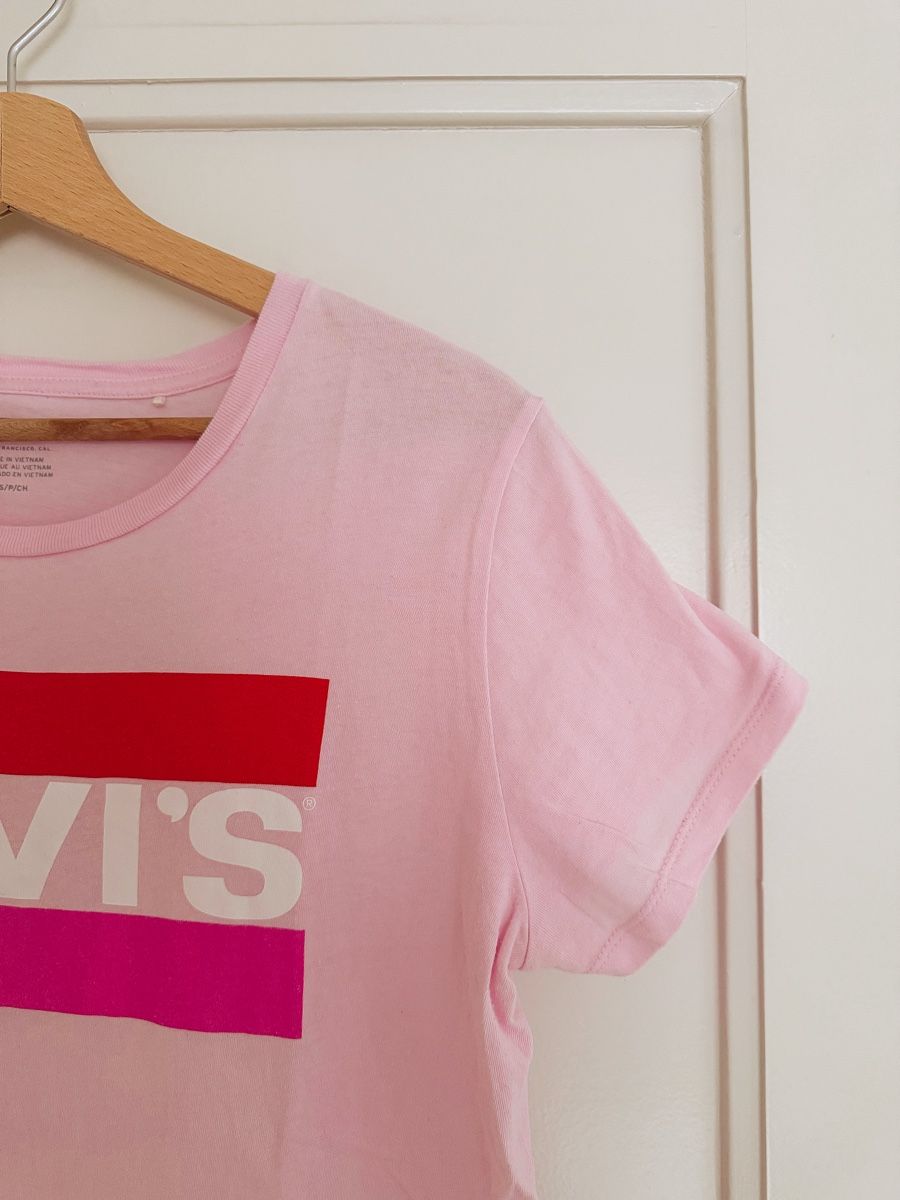 Levi's T-shirt: Levi's T-Shirt | Grösse S, rosa, neuwertig – Usato da Ostermundigen venduto da nkln 1
