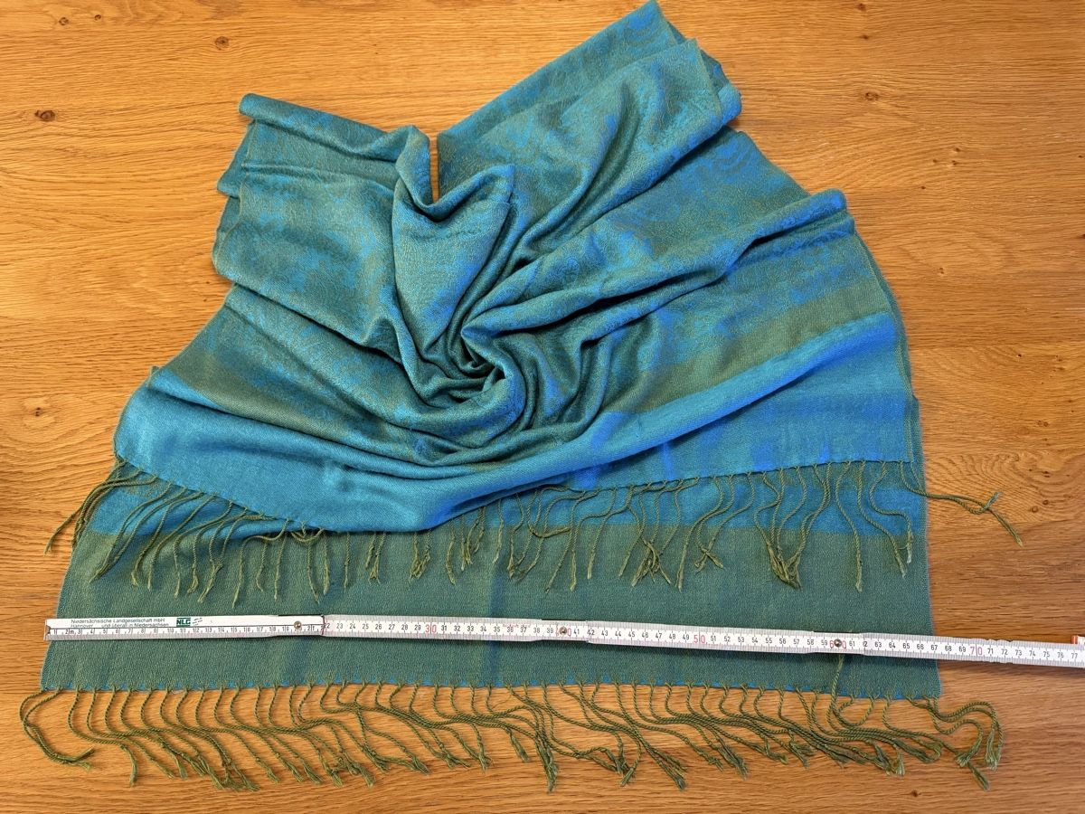 Foulards, Tücher & Schals: Türkiser warmer Schal, 67x190cm – Gebraucht aus zürich von greenmodul 3