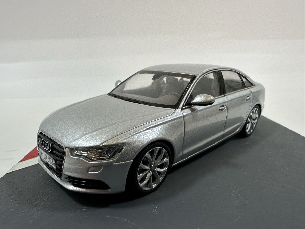 Schuco Modellini d'auto: Audi A6 1:43, silbrig, SCHUCO – Nuovo (secondo la descrizione) da Zofingen venduto da rf9_x2xt