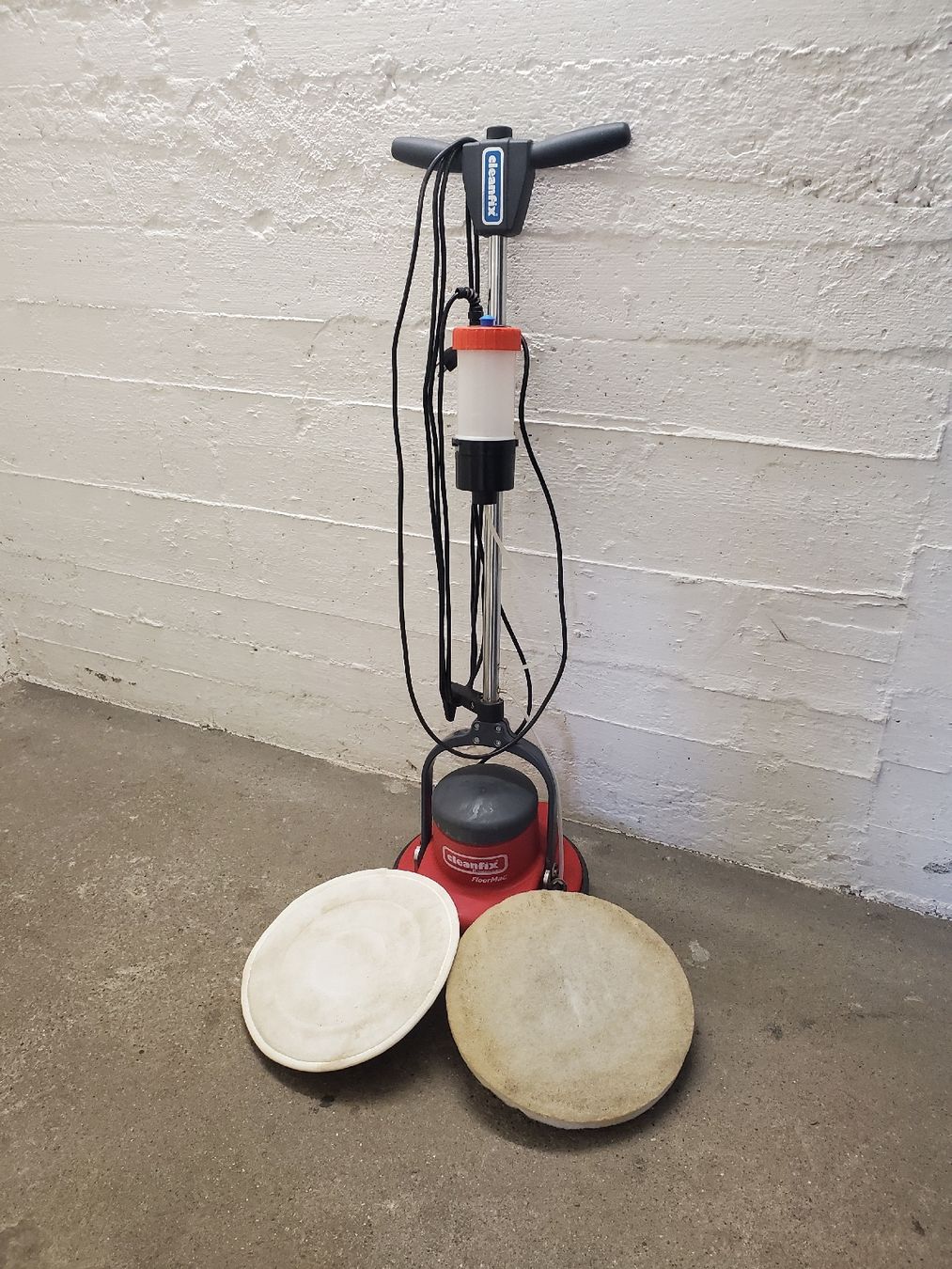 Cleanfix Tutte le macchine: CLEANFIX FloorMac ## TASKI WETROK KÄRCHER  NILFISK MINATOL – Usato da Zürich venduto da 5183840711 3