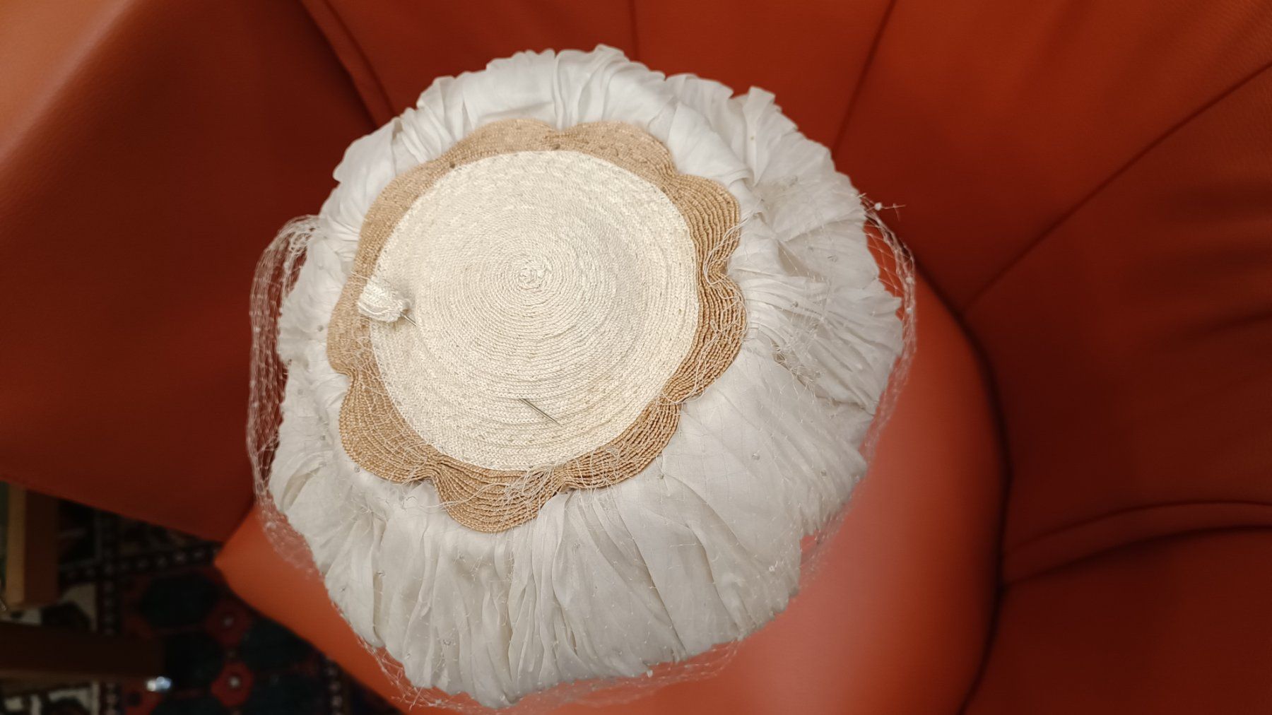 Chapeaux, bonnets & casquettes: 50er Jahre Cocktailhut Gilbert Orcel Paris – D'occasion à Reiden par Zofi-Brocki 2