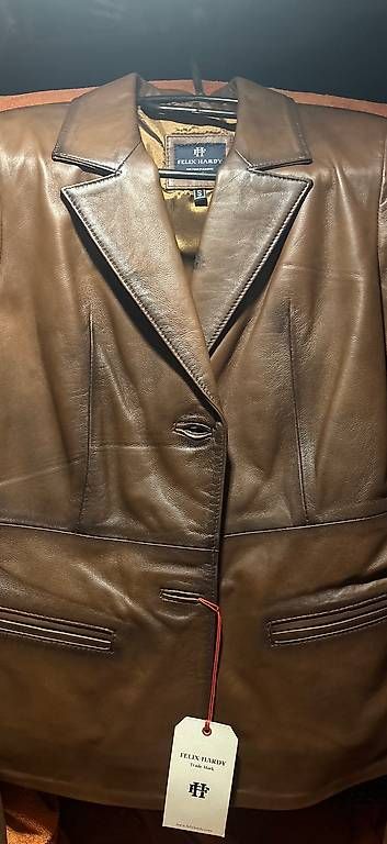 Giacche: Veste Femme Cuir NEUVE – Usato da Versoix venduto da jen_k2qv 1