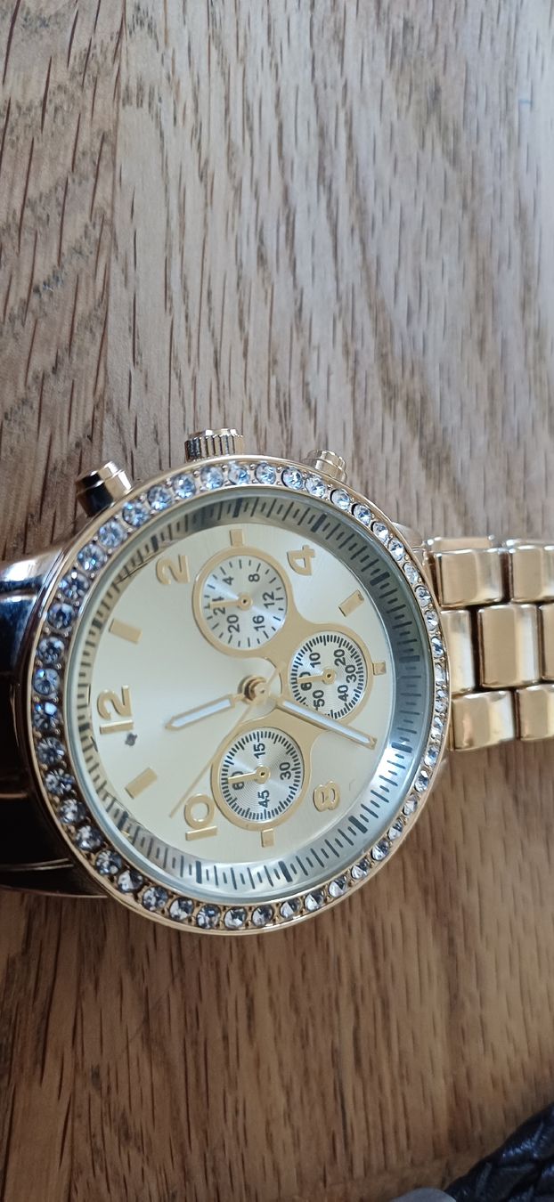 Autres bijoux: Lot Modeschmuck Uhr – D'occasion à Flawil par Pinkmalibu 7
