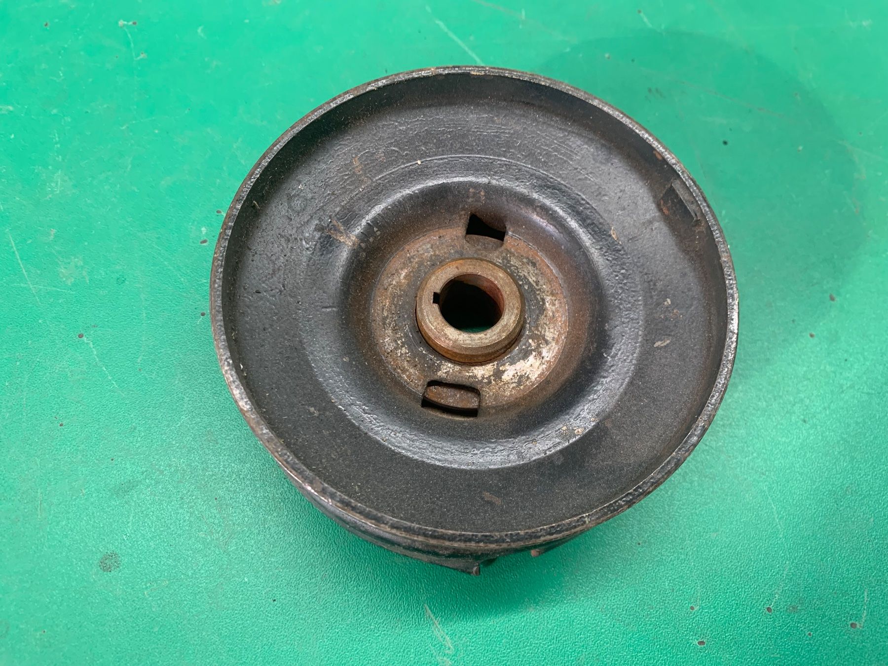 Sonstiges Fahrzeugzubehör: Lichtmaschinen Pully VW Käfer/Bus – Gebraucht aus Hersberg von Lufti