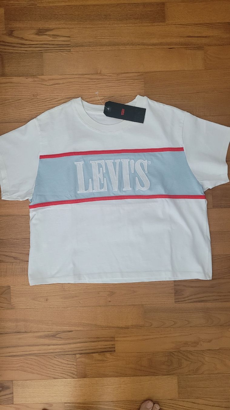 Levi's Camicette, T-shirt & Top: Levi's T-Shirt Gr M – Nuovo e nell'imballaggio originale da Winterthur venduto da sar_zg7p