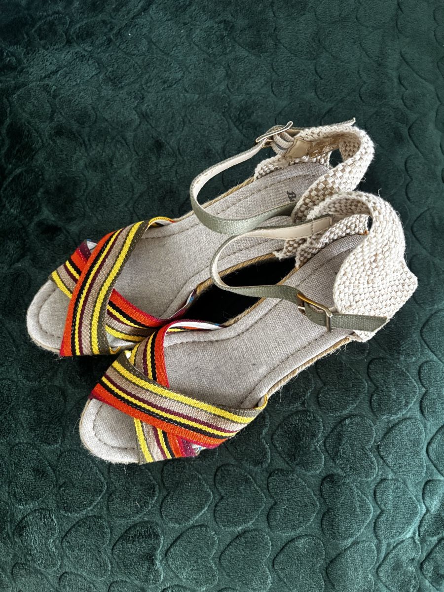 Scarpe da donna: Bata Wedge Sandals Multicoloured Size 39 Good Condition – Usato da Zürich venduto da cla_v6hx 1