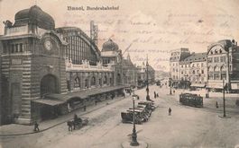 Basel BS Bundesbahnhof Tram Autos belebt