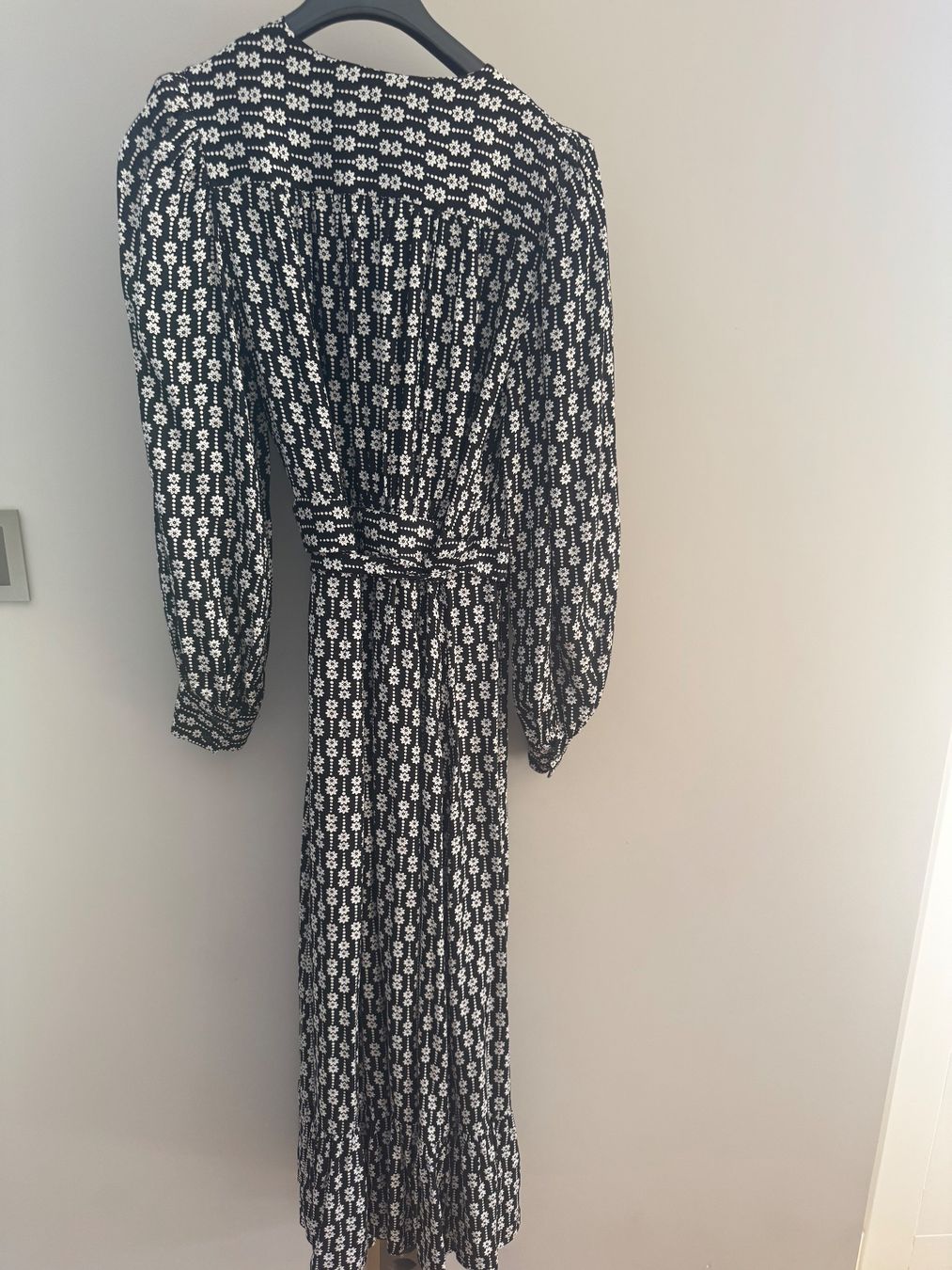 Sandro Vestiti: Robe Sandro T34 – Usato da Conches venduto da chn_hgl6 8
