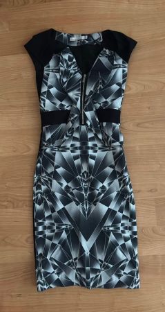 Schickes Sommerkleid mit speziellem Muster, Gr. 36 (S)