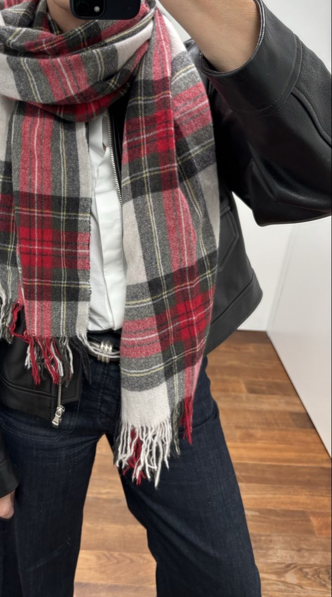 Acne Studios Foulards & écharpes: ACNE STUDIOS Schal  – D'occasion à Tägerwilen par limolimo 2