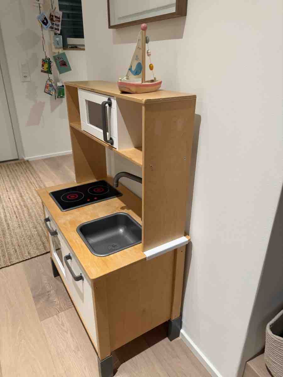 Ikea Spielzeuge: Ikea Spielküche aus Holz – Gebraucht aus Mönchaltorf von zoe.lua 1