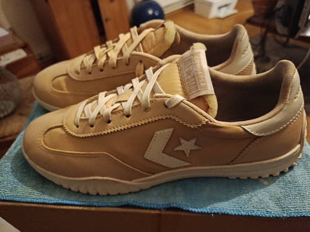 Scarpe da uomo: Baskets Converse neuve 42,5 – Nuovo e nell'imballaggio originale da Yverdon-les-Bains venduto da oli_8q9f