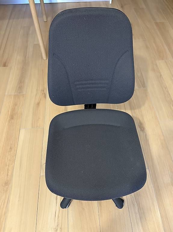 Chaises: Chaise ergonomique variable noire – D'occasion à Nyon par ile_6pvr 1