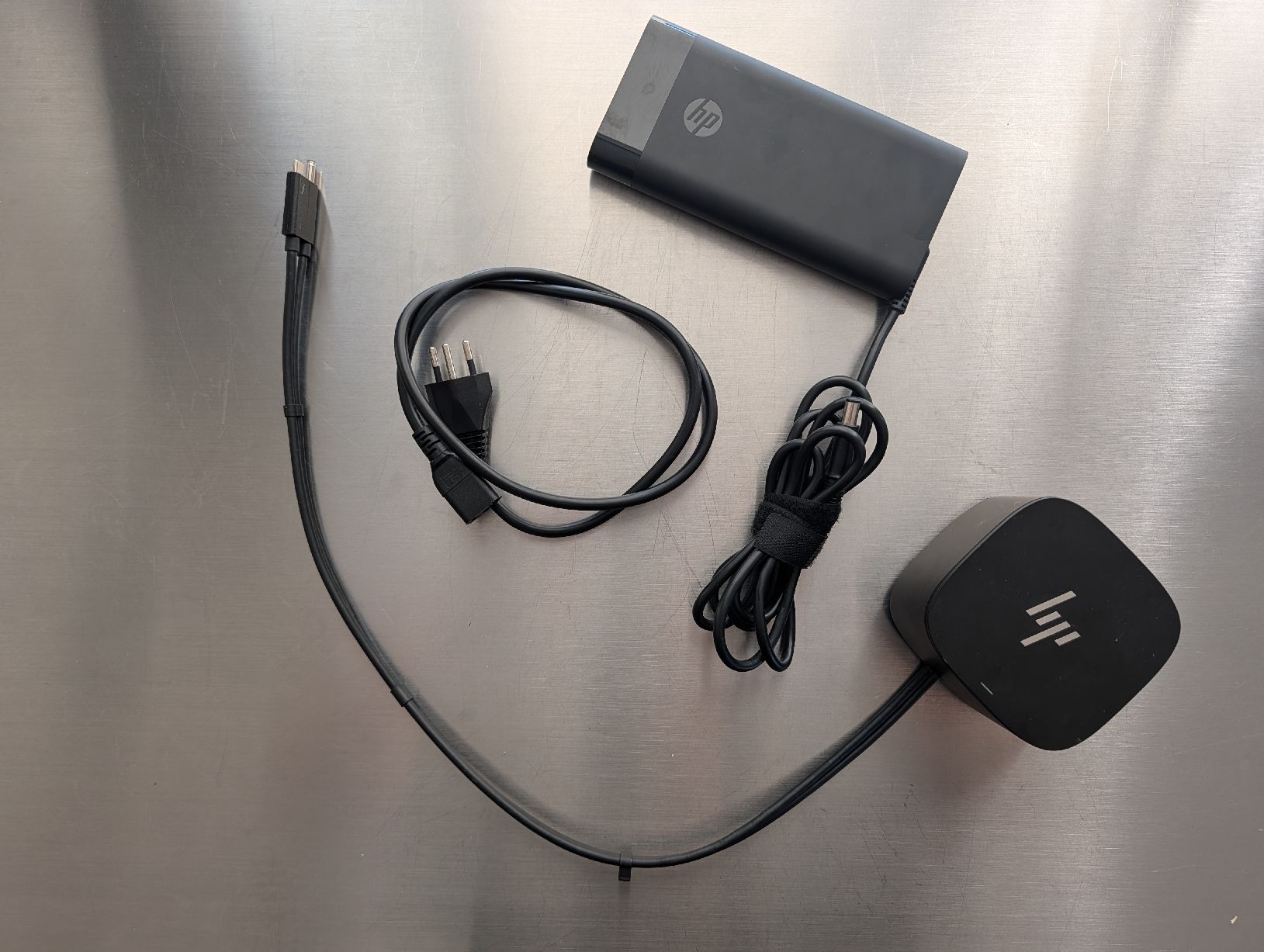 Hewlett Packard Docking station: HP Dockingstation 3, mit Thunderbolt 3 – Nuovo (secondo la descrizione) da Engelburg venduto da crageth01