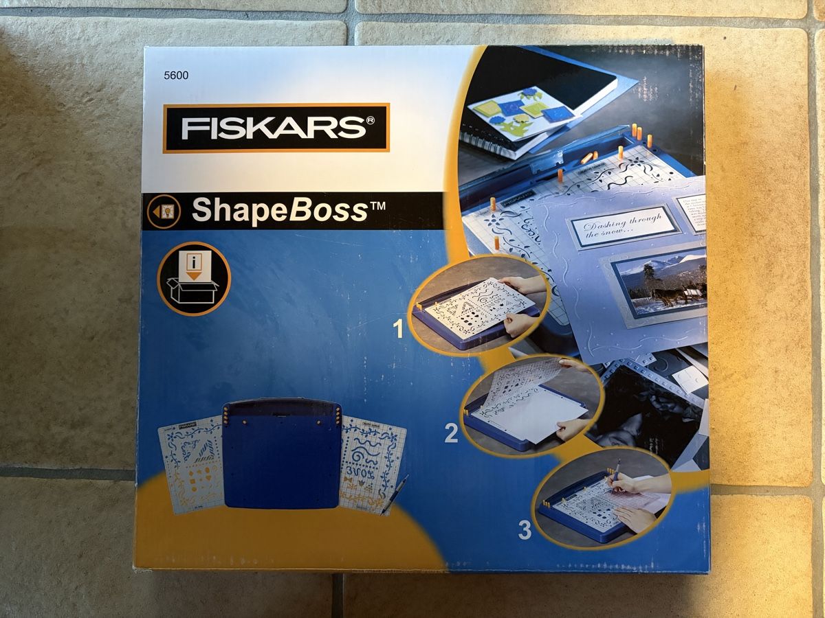 Fiskars Sciablone: Fiskars ShapeBoss Starter Set, Stanzbrett – Usato da Neuägeri venduto da mai_9nd6