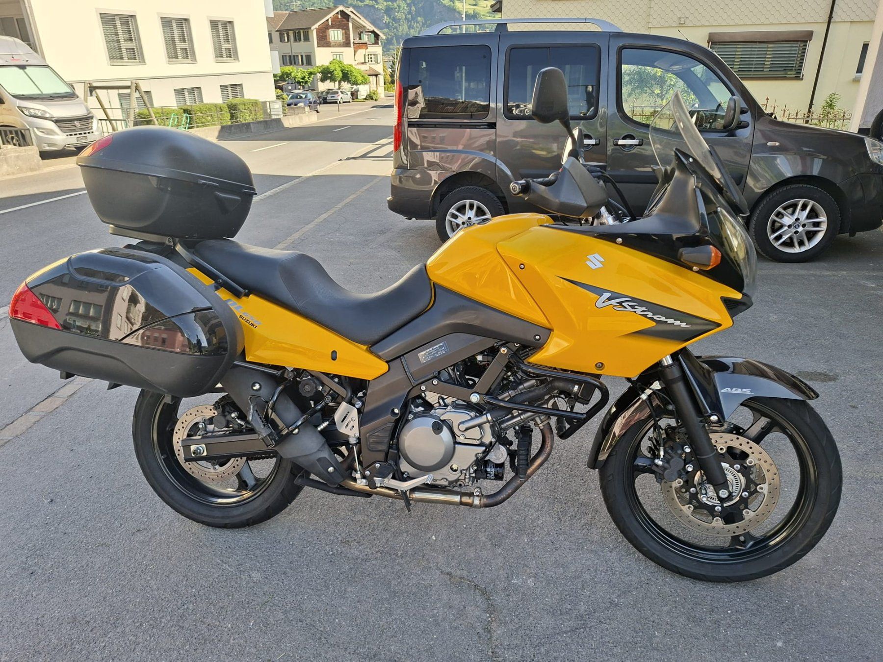 Suzuki Touring: Suzuki DL650A – Usato da Wangs venduto da zweirad-pizol