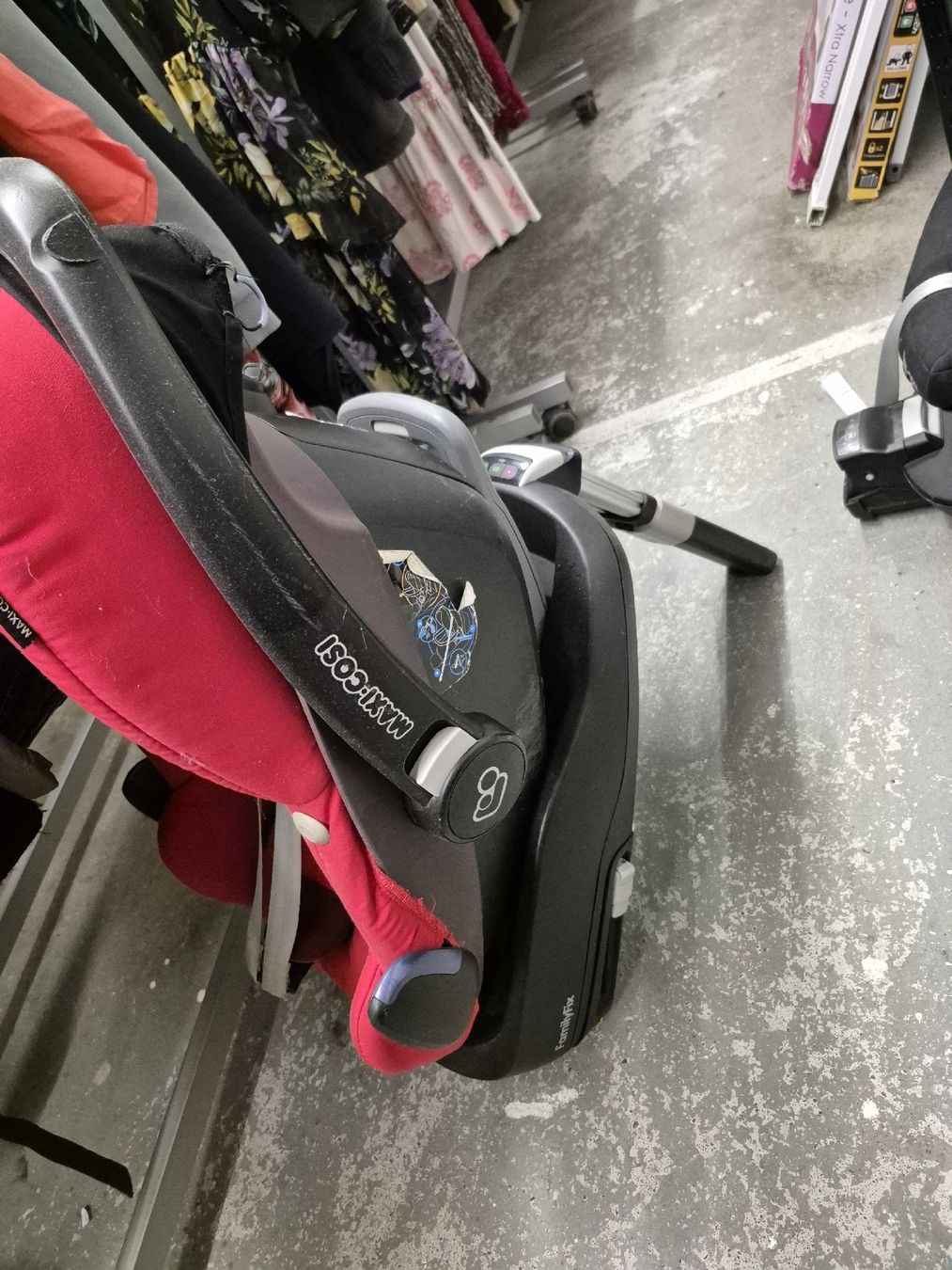 Maxi-Cosi Auto-Kindersitze: Maxicosi mit isofix – Gebraucht aus Schöfflisdorf von kin_2dp9 1