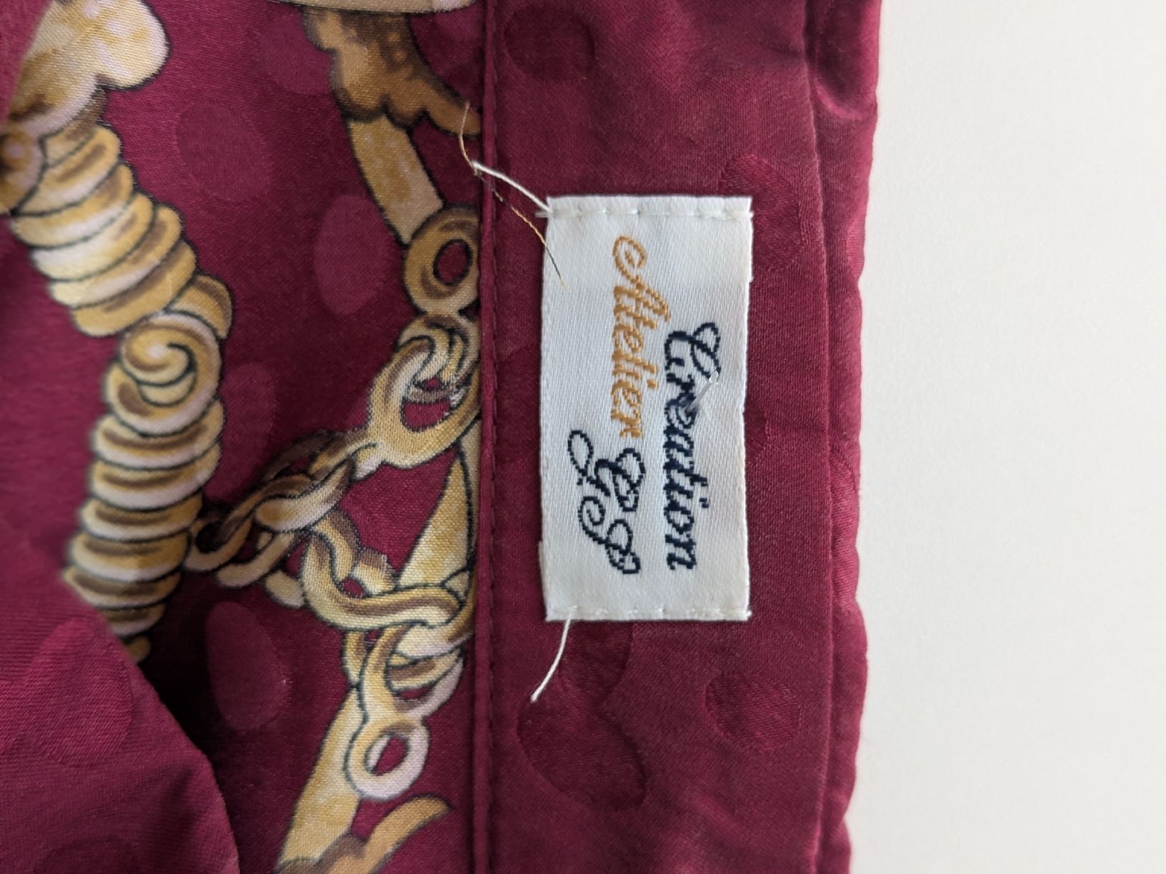 Blusen: Bluse Damen Grösse 44 Seide Bordeaux Muster – Gebraucht aus Rorschach von olg_5qq2 6