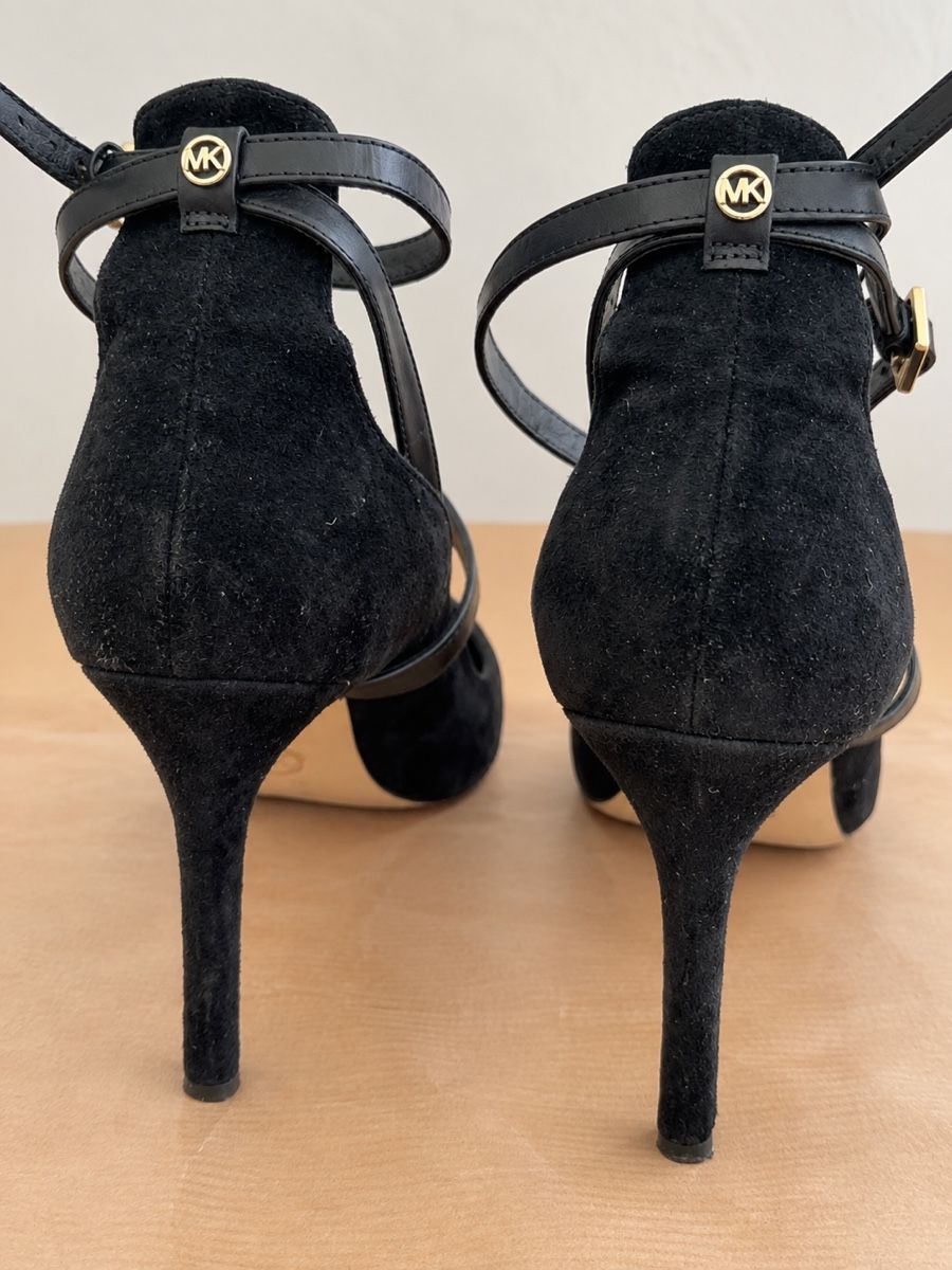 Michael Kors Scarpe da donna: Michael Kors Pumps schwarz Gr. 40 – Usato da Bolligen venduto da Mar.La.Ma