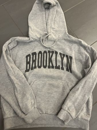 Grauer Brooklyn Hoodie von Pull&Bear, Grösse S