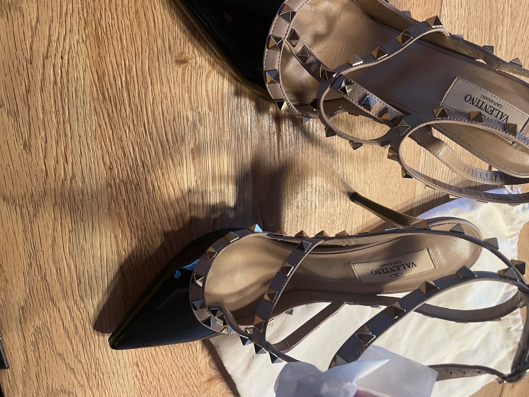 Valentino Scarpe da donna: Valentino Rockstud Heels Black Beige Size 40 – Usato da Bazenheid venduto da hat_96 3