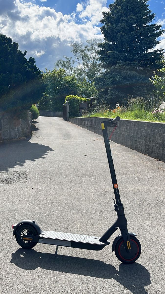 Scooter: Trottinette électrique Xiaomi – Usato da Aigle venduto da bor_zv6q 5