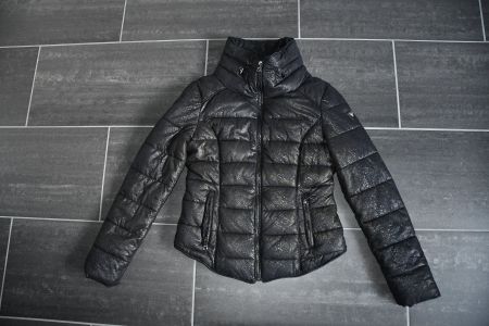 Steppjacke, Guess, Gr M, NEU