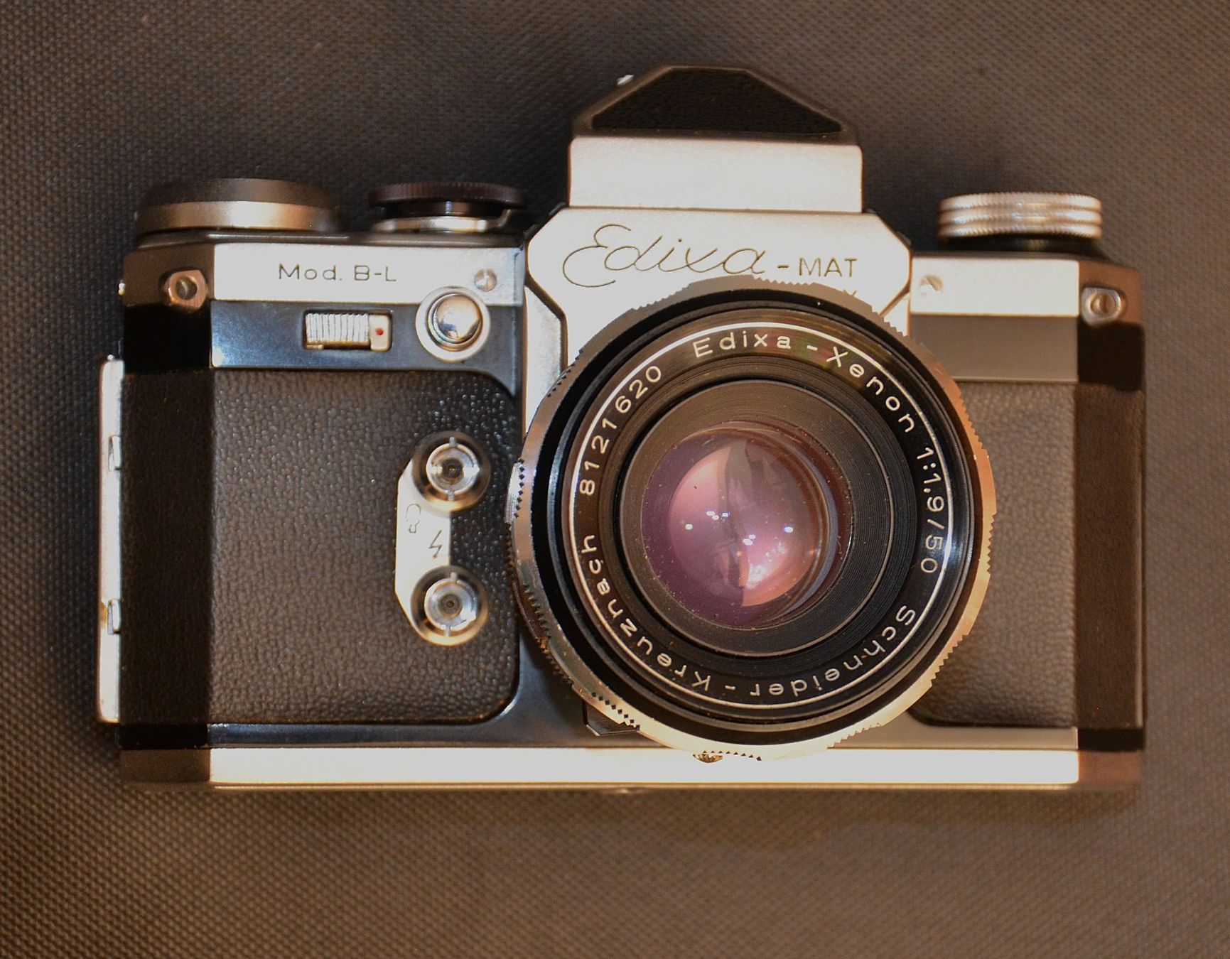 Edixa Fotocamera: Edixa MAT REFLEX Kamera mit Tasche und Objektiv – Usato da Altendorf venduto da kar_b6mm 6