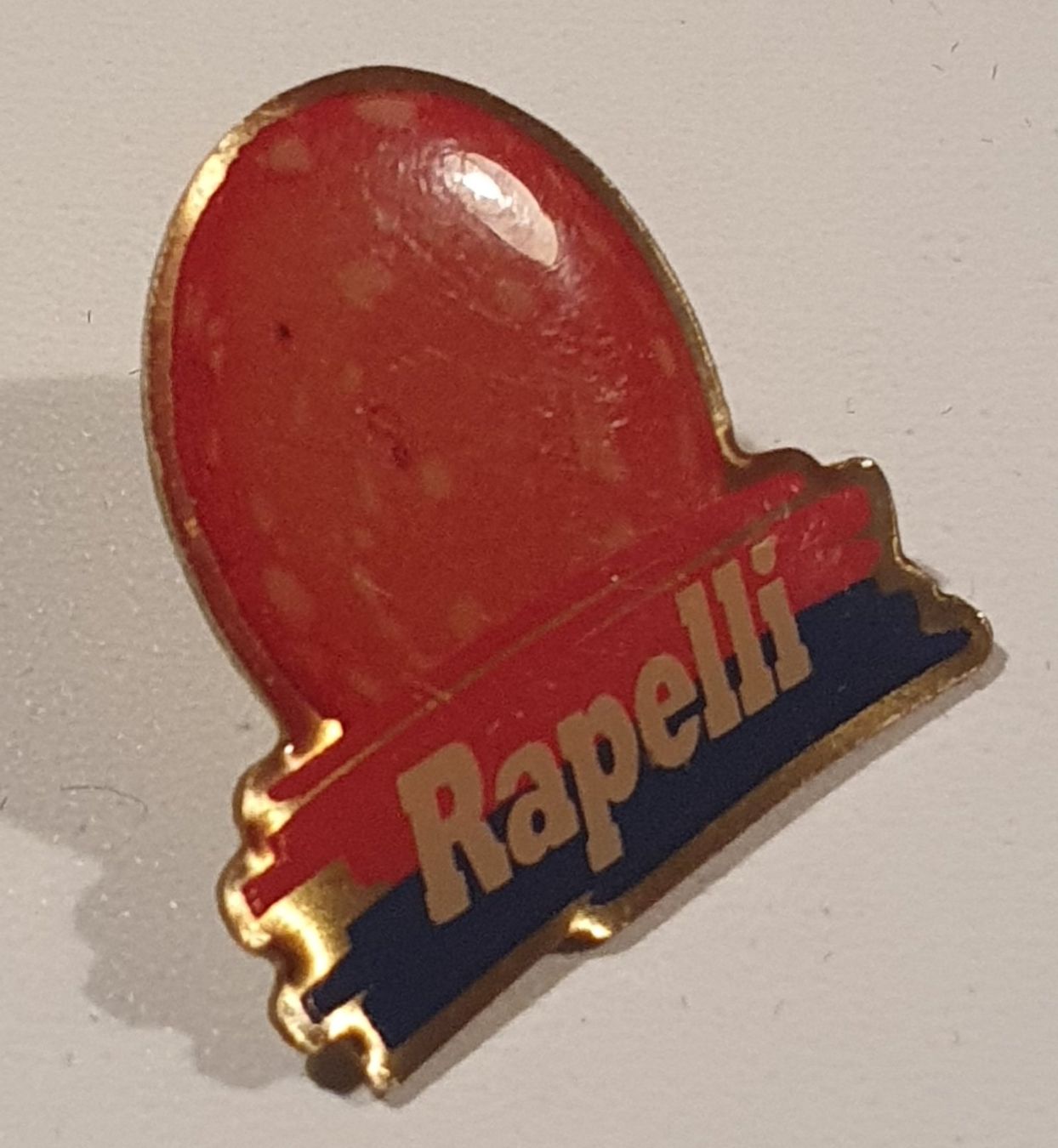 Plaketten & Abzeichen: Pin's Salami Rapelli – Gebraucht aus St-Barthélemy VD von titeuf5 2