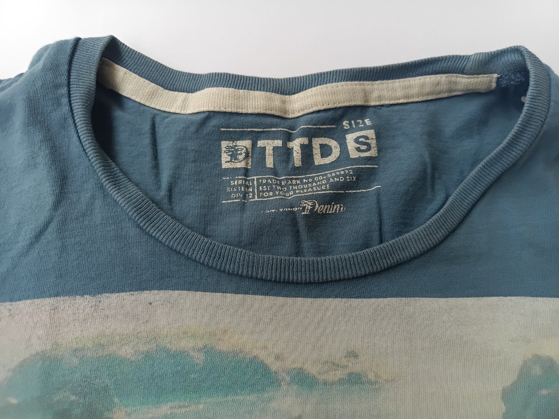T-shirt: T-Shirt – Nuovo (secondo la descrizione) da Wängi venduto da Ladys_First 2