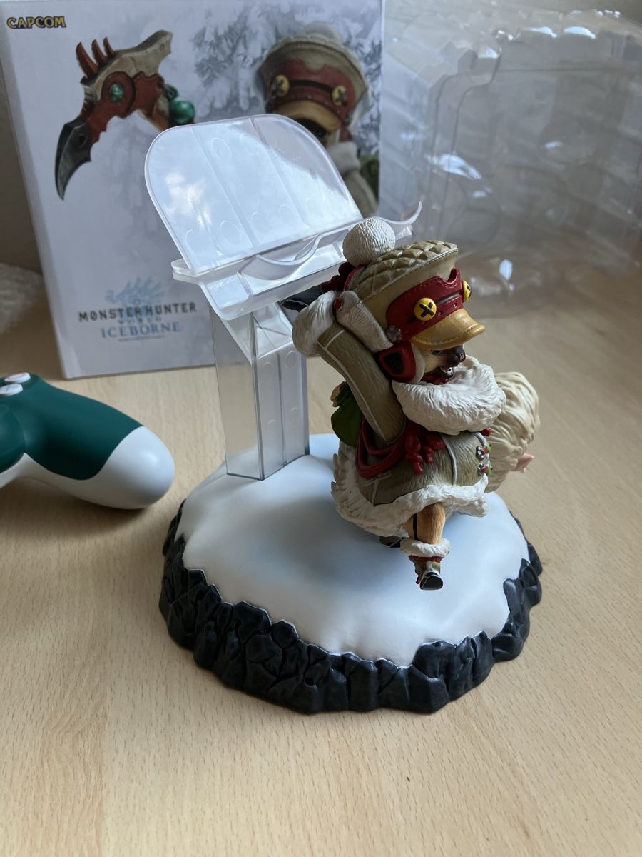 Controller: CAPCOM Monster Hunter Iceborne Otomo Airou PS4 Stand – Nuovo e nell'imballaggio originale da Lausanne venduto da Pingouin14 7
