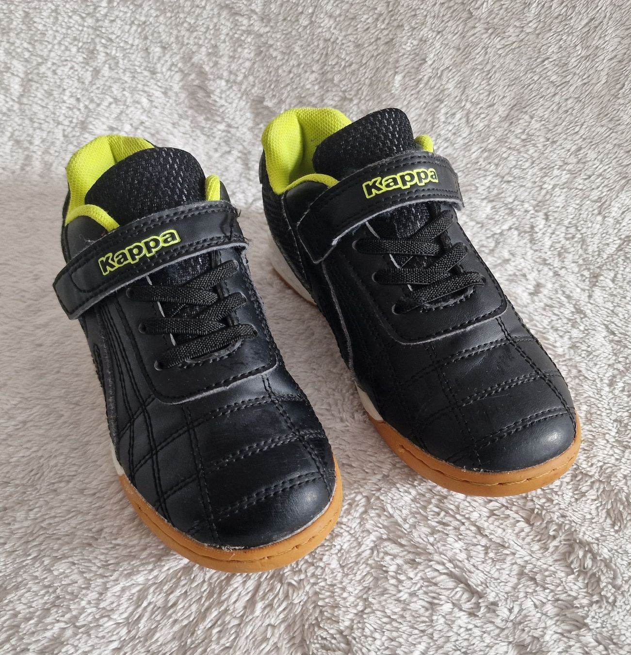 Kappa Scarpe per ragazzi: Hallenschuhe Kappa Grösse 29 – Usato da Zug venduto da Moehrli81
