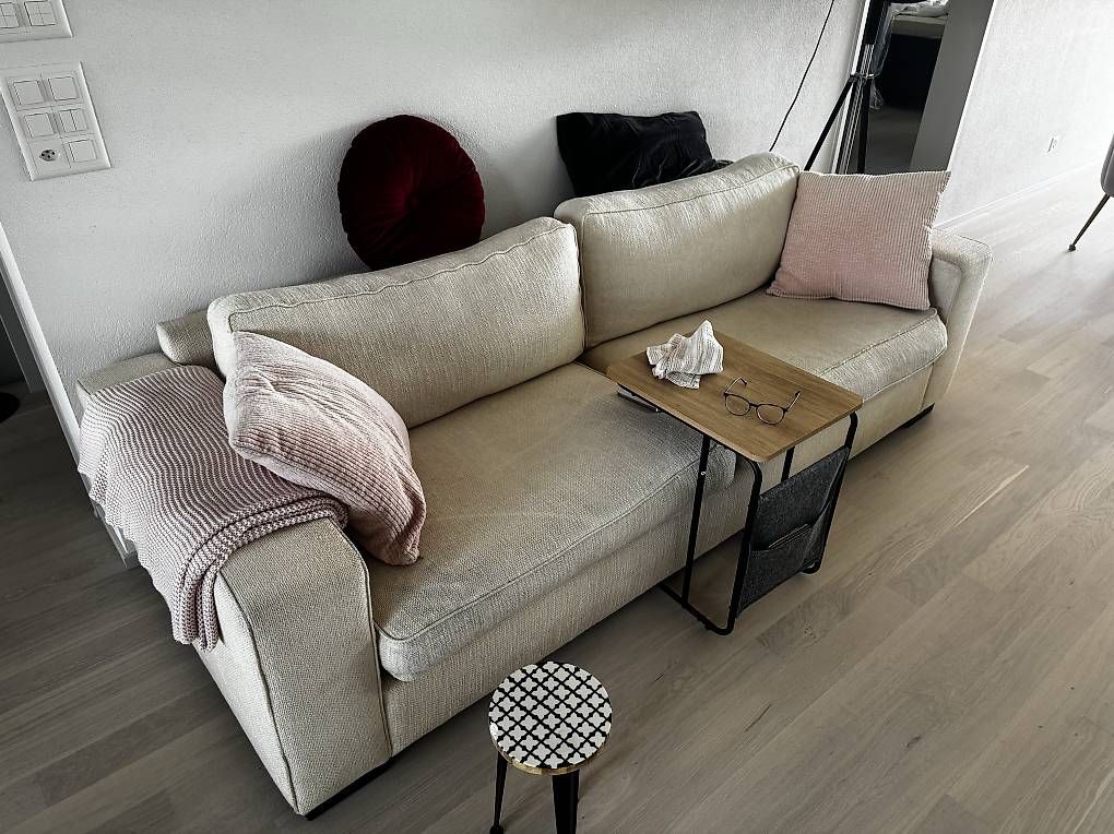 Divani: Grosses bequemes Sofa 240 cm  beige/creme – Usato da Urtenen-Schönbühl venduto da donkaputo 2