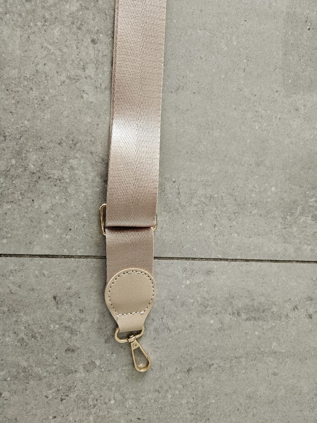 Sonstige Kleidung & Accessoires: Schulterriemen, Schultergurt, Strap, Taschengurt – Neu (gemäss Beschreibung) aus Wiesendangen von Sinhuk 2