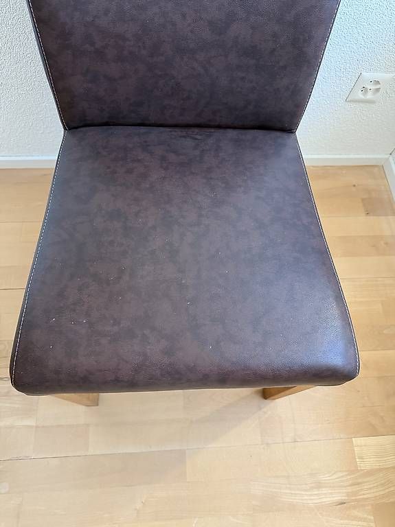 Set di tavolo e panche: Stühle braun 6 Stk. – Usato da Dachsen venduto da Jay_3 1