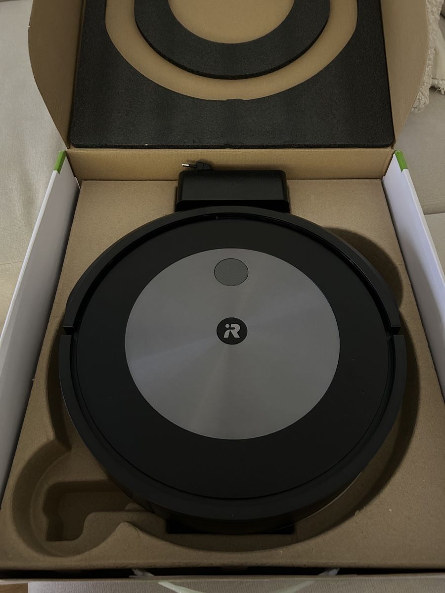 Irobot Staubsauger & Zubehör: Saugroboter iRobot Roomba J7 – Gebraucht aus Binningen von Pulfer90 2